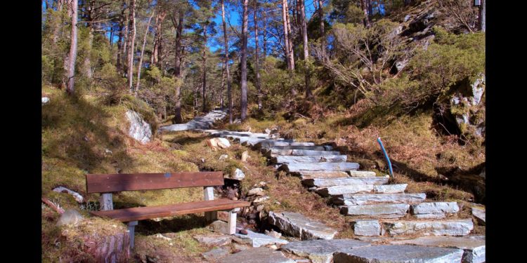 Daily News Reel - Norway Mountain Staircase By Sherpa