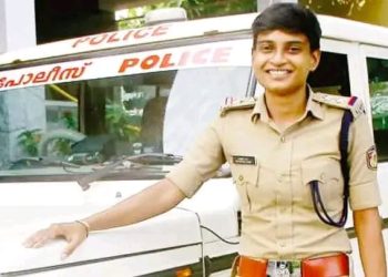 প্রেমে বিশ্বাসঘাতকতা! লেবুজল বিক্রেতা থেকে পুলিশ অফিসার শিবা