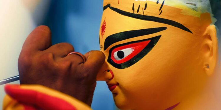 মহালয়ায় প্রতিমা বিসর্জন দিয়েই শুরু হয় বীরভূমের এই পুজো!