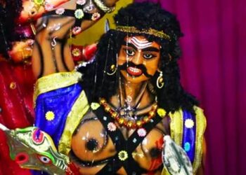 দুর্গা আরাধনা নয়, ‘হুদুর’ মহিষাসুর বধে শোকপালন হয় এই গ্রামে