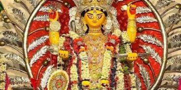 সিংহের ওপর বাবু হয়ে বসে জগদ্ধাত্রী, ঐতিহ্যের পুজো বটকৃষ্ণ পালের বাড়িতে