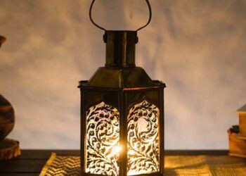 বিলুপ্তির পথে বিষ্ণুপুরী লণ্ঠন, হাতে গোনা শিল্পীদের অদম্য লড়াই