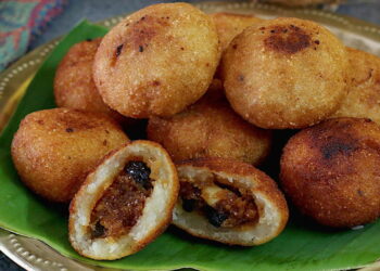 গ্রামবাংলার হেঁশেলে আজও জনপ্রিয় বাঁকুড়ার কাঁকড়া পিঠে